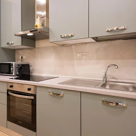 Mercato Contemporary By Mmega Apartment *