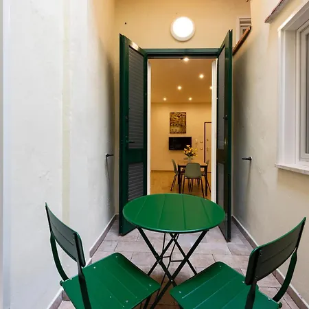 Mercato Contemporary By Mmega Apartment *